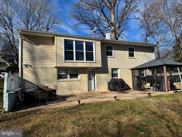 131 CASMAR ST SE, Vienna, VA 22180