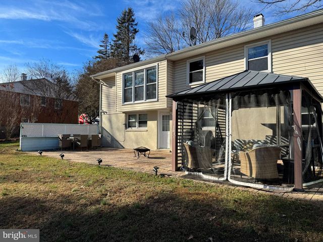 131 CASMAR ST SE, Vienna, VA 22180