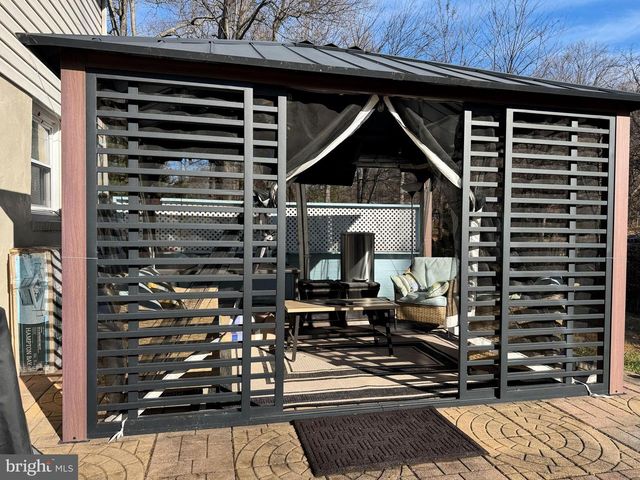 131 CASMAR ST SE, Vienna, VA 22180