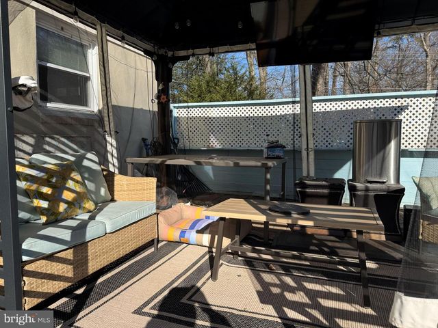 131 CASMAR ST SE, Vienna, VA 22180