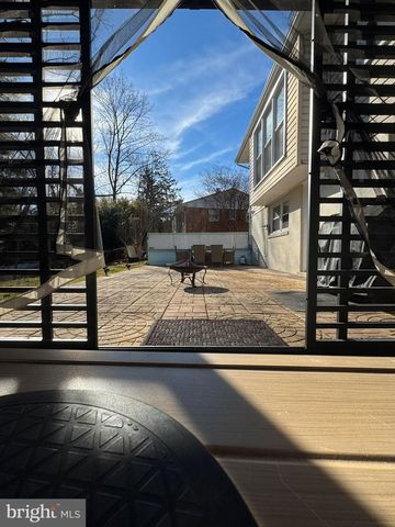 131 CASMAR ST SE, Vienna, VA 22180