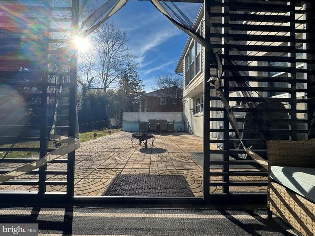 131 CASMAR ST SE, Vienna, VA 22180