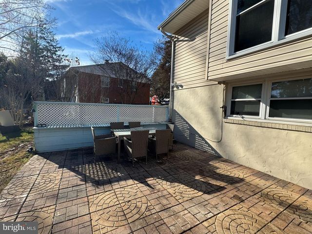 131 CASMAR ST SE, Vienna, VA 22180