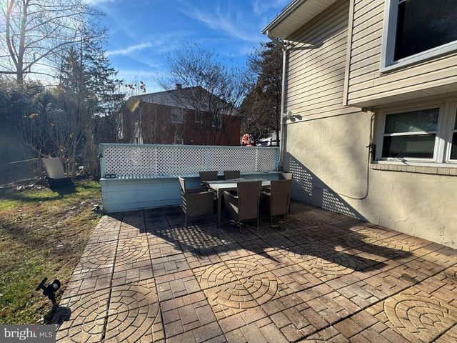 131 CASMAR ST SE, Vienna, VA 22180