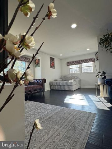 131 CASMAR ST SE, Vienna, VA 22180