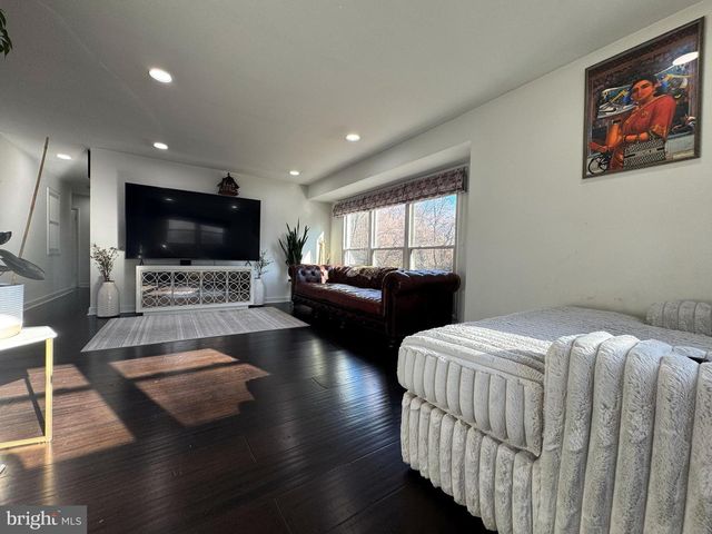 131 CASMAR ST SE, Vienna, VA 22180