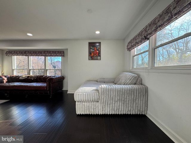 131 CASMAR ST SE, Vienna, VA 22180