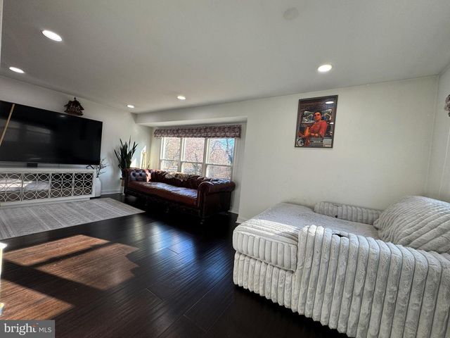 131 CASMAR ST SE, Vienna, VA 22180