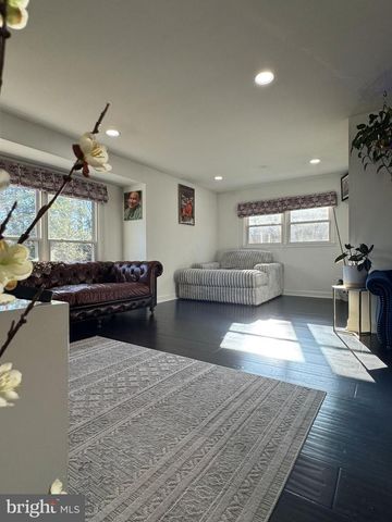 131 CASMAR ST SE, Vienna, VA 22180