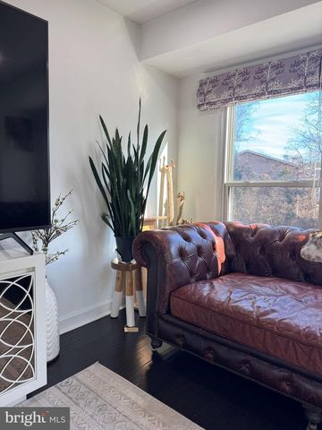 131 CASMAR ST SE, Vienna, VA 22180