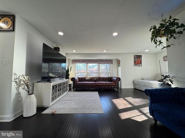 131 CASMAR ST SE, Vienna, VA 22180