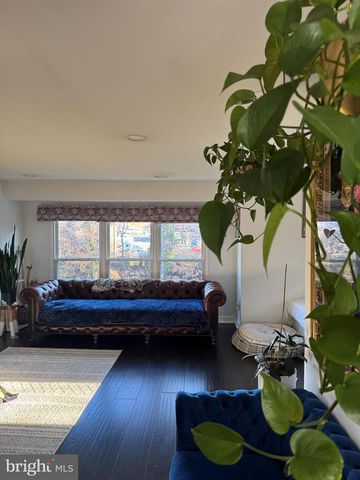 131 CASMAR ST SE, Vienna, VA 22180