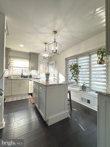 131 CASMAR ST SE, Vienna, VA 22180