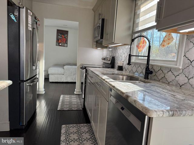 131 CASMAR ST SE, Vienna, VA 22180