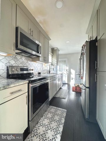 131 CASMAR ST SE, Vienna, VA 22180