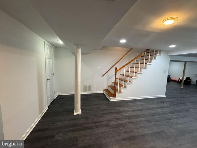 131 CASMAR ST SE, Vienna, VA 22180