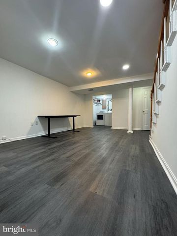 131 CASMAR ST SE, Vienna, VA 22180