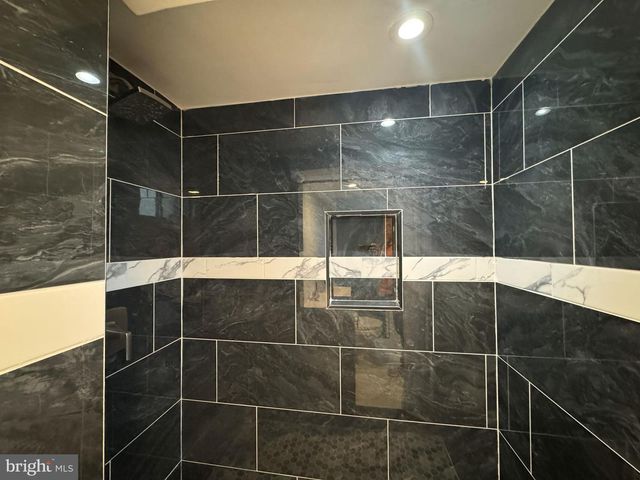 131 CASMAR ST SE, Vienna, VA 22180