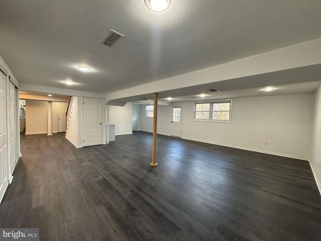 131 CASMAR ST SE, Vienna, VA 22180