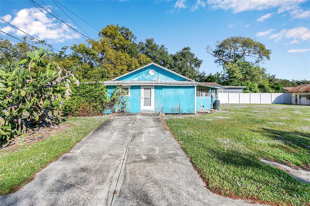 Image 3 of property listing at 9433 2ND AVENUE, Orlando, FL 32824