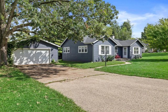 3165 Lockwood BOULEVARD, Lake Geneva, WI 53147