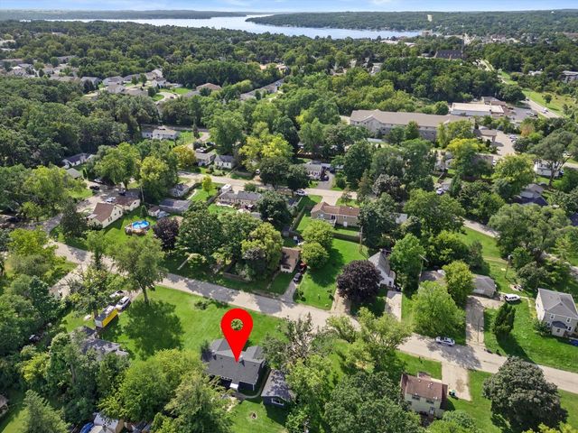 3165 Lockwood BOULEVARD, Lake Geneva, WI 53147