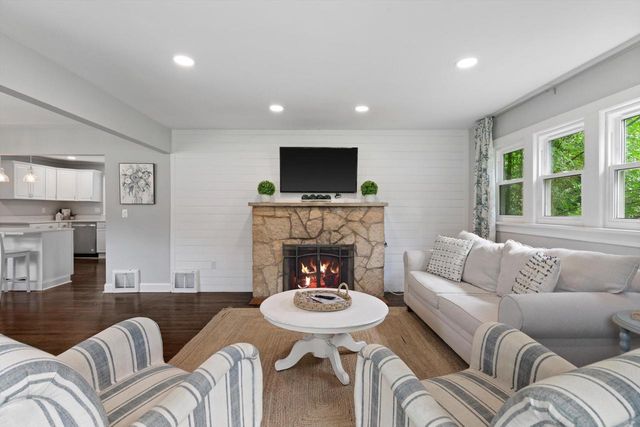 3165 Lockwood BOULEVARD, Lake Geneva, WI 53147