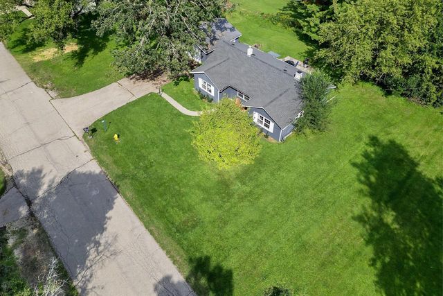 3165 Lockwood BOULEVARD, Lake Geneva, WI 53147