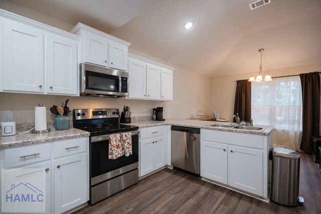 71 Cruz Road, Jesup, GA 31545