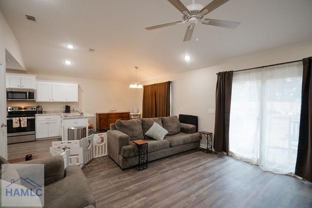 71 Cruz Road, Jesup, GA 31545