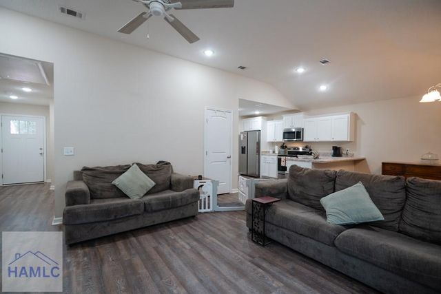 71 Cruz Road, Jesup, GA 31545