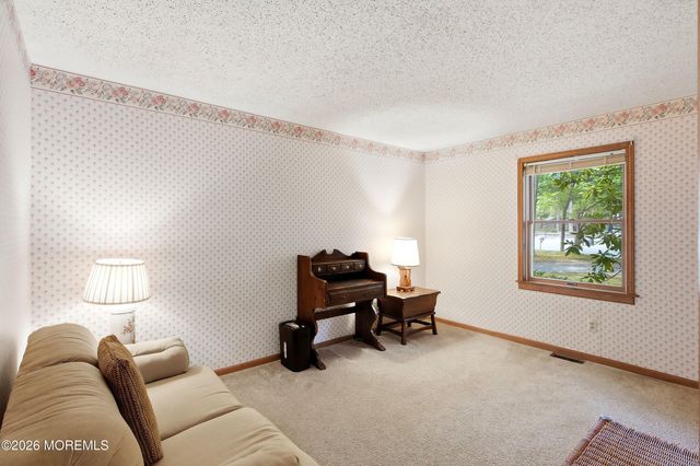 34 Laurelwyck Drive, Waretown, NJ 08758