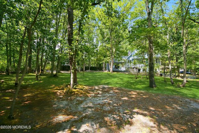 34 Laurelwyck Drive, Waretown, NJ 08758