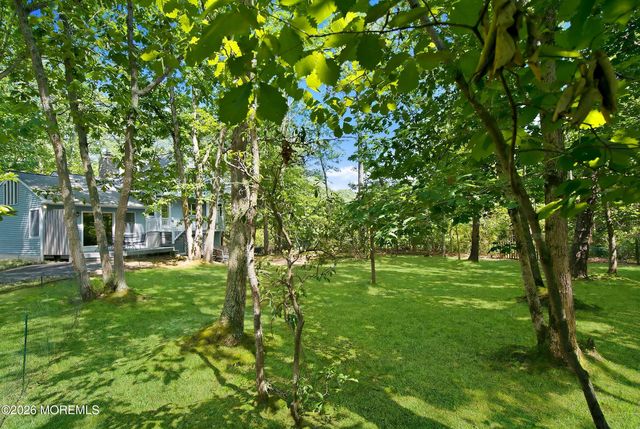 34 Laurelwyck Drive, Waretown, NJ 08758
