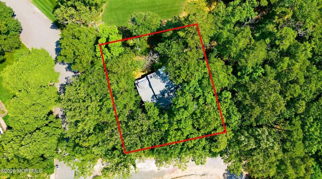34 Laurelwyck Drive, Waretown, NJ 08758
