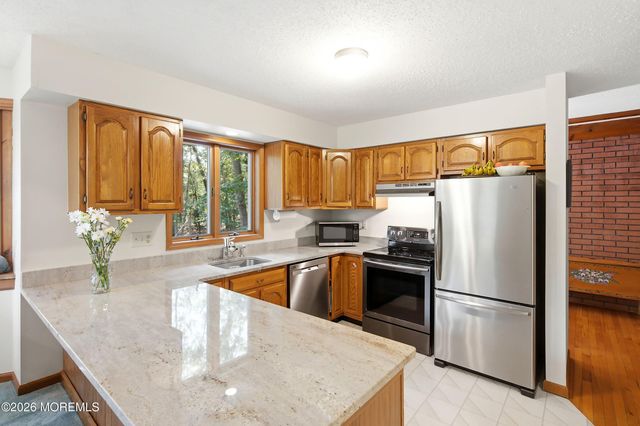 34 Laurelwyck Drive, Waretown, NJ 08758