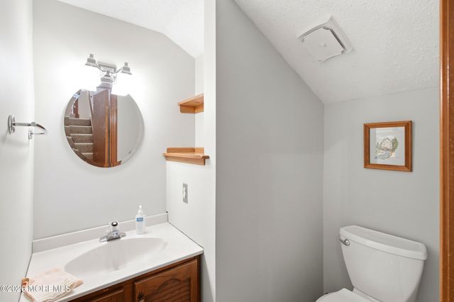 34 Laurelwyck Drive, Waretown, NJ 08758