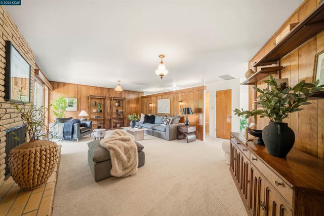 16985 Lamont Ct, Castro Valley, CA 94546