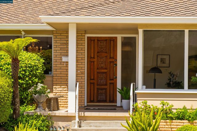 16985 Lamont Ct, Castro Valley, CA 94546