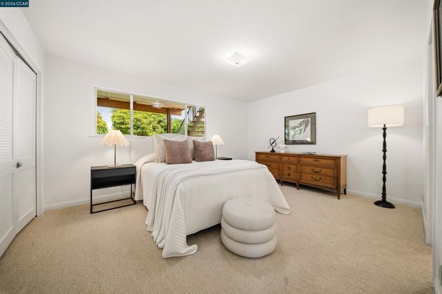16985 Lamont Ct, Castro Valley, CA 94546
