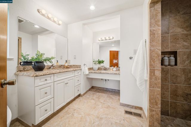 16985 Lamont Ct, Castro Valley, CA 94546