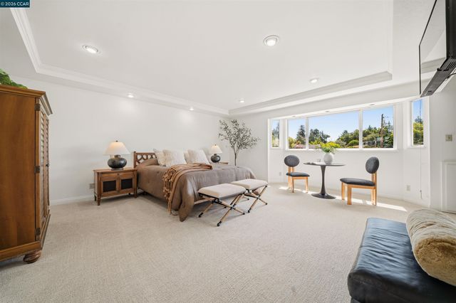 16985 Lamont Ct, Castro Valley, CA 94546