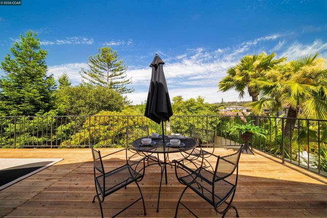16985 Lamont Ct, Castro Valley, CA 94546
