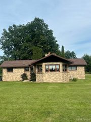 829 Superior Ave, Kingsford, MI 49802
