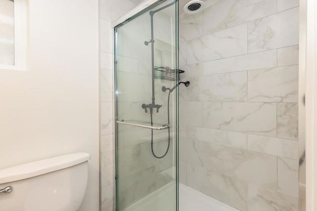 1432 12th Street B, Oakland, CA 94607