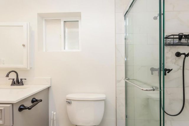 1432 12th Street B, Oakland, CA 94607