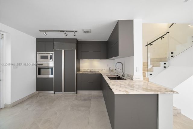 400 Alton Road TH1A, Miami Beach, FL 33139