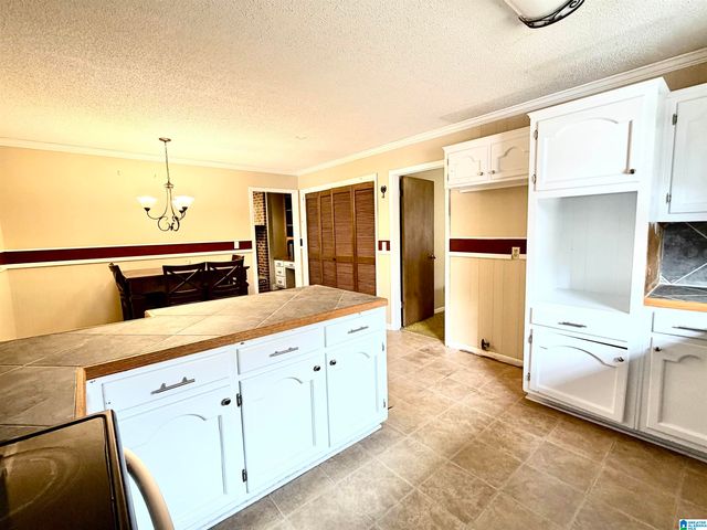 203 POPWELL AVENUE, Clanton, AL 35045