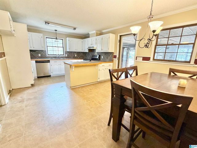 203 POPWELL AVENUE, Clanton, AL 35045