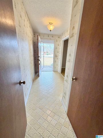 203 POPWELL AVENUE, Clanton, AL 35045